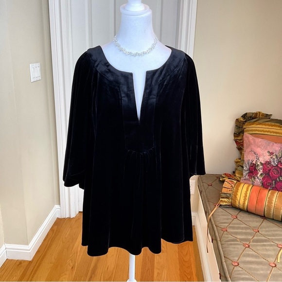 Pomander Place Blouse Black Velvet Flutter Sleeve Finley Tuckernuck (3XL) - Picture 1 of 6